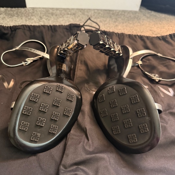 Givenchy G Cube Metallic Leather Strap Sandals Size 39 - Picture 3 of 4